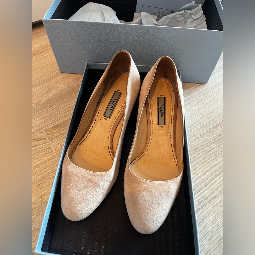 Prada Calzature Donna Suede Cipria Block Heels (Size 35) - Picture 2 of 10